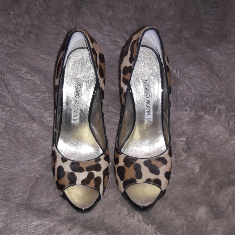 Luciano padovan cheetah heels